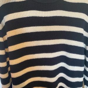 Stripped knitted long sleeve t- shirt
